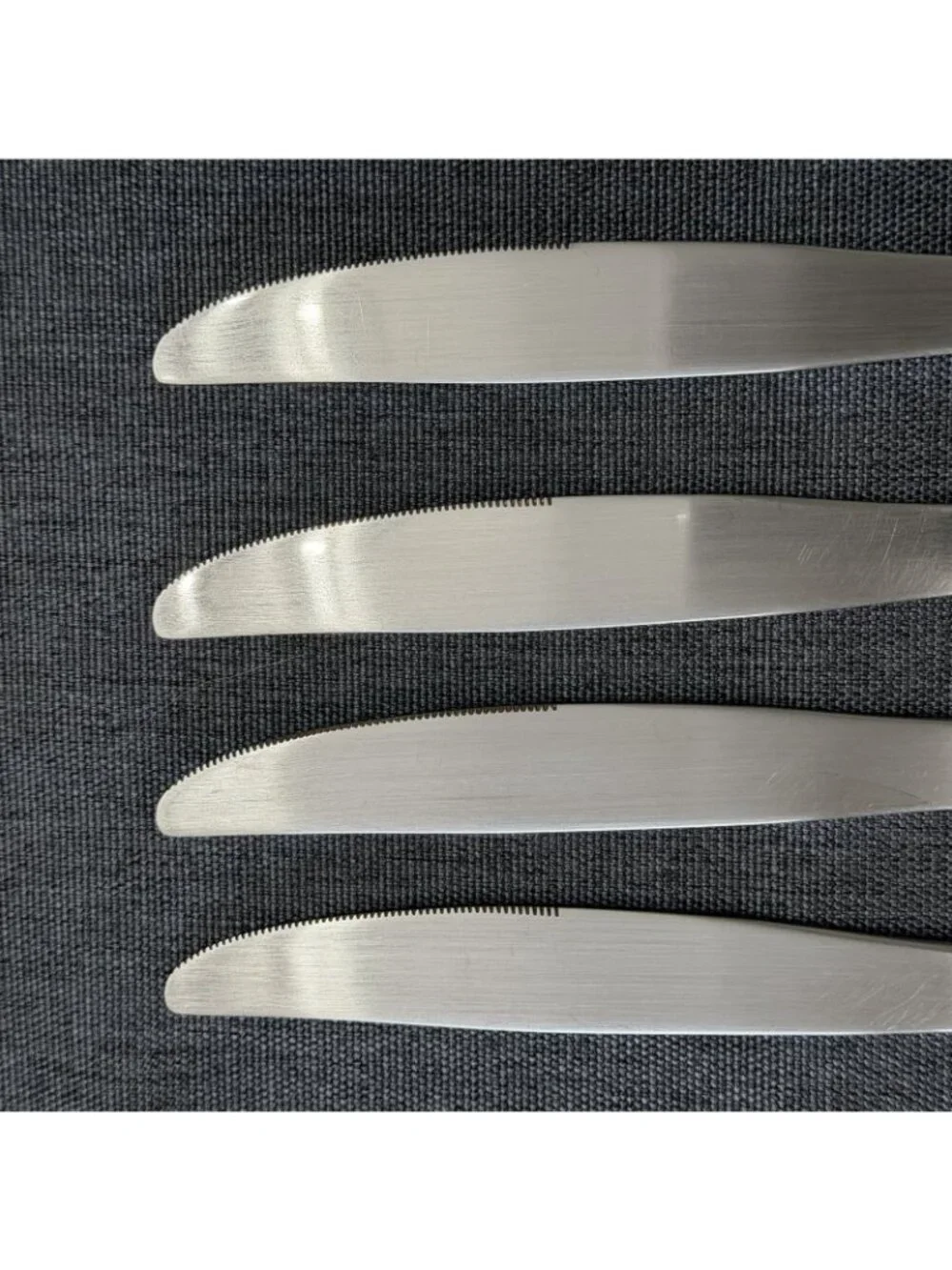 Set of 4 Oneida Cantata Glossy Dinner Knives Stainless Flatware Community Knife